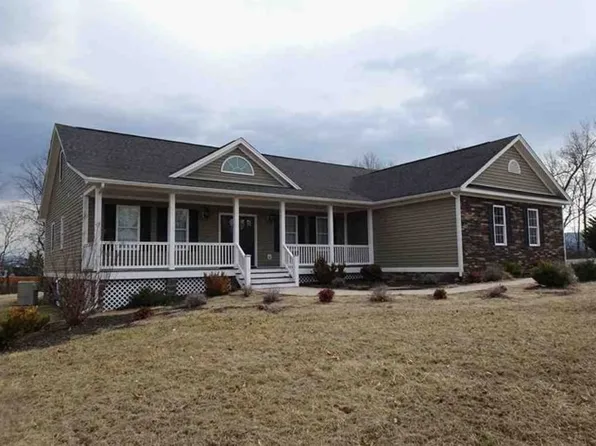 82 Willow Ln, Waynesboro, VA 22980
