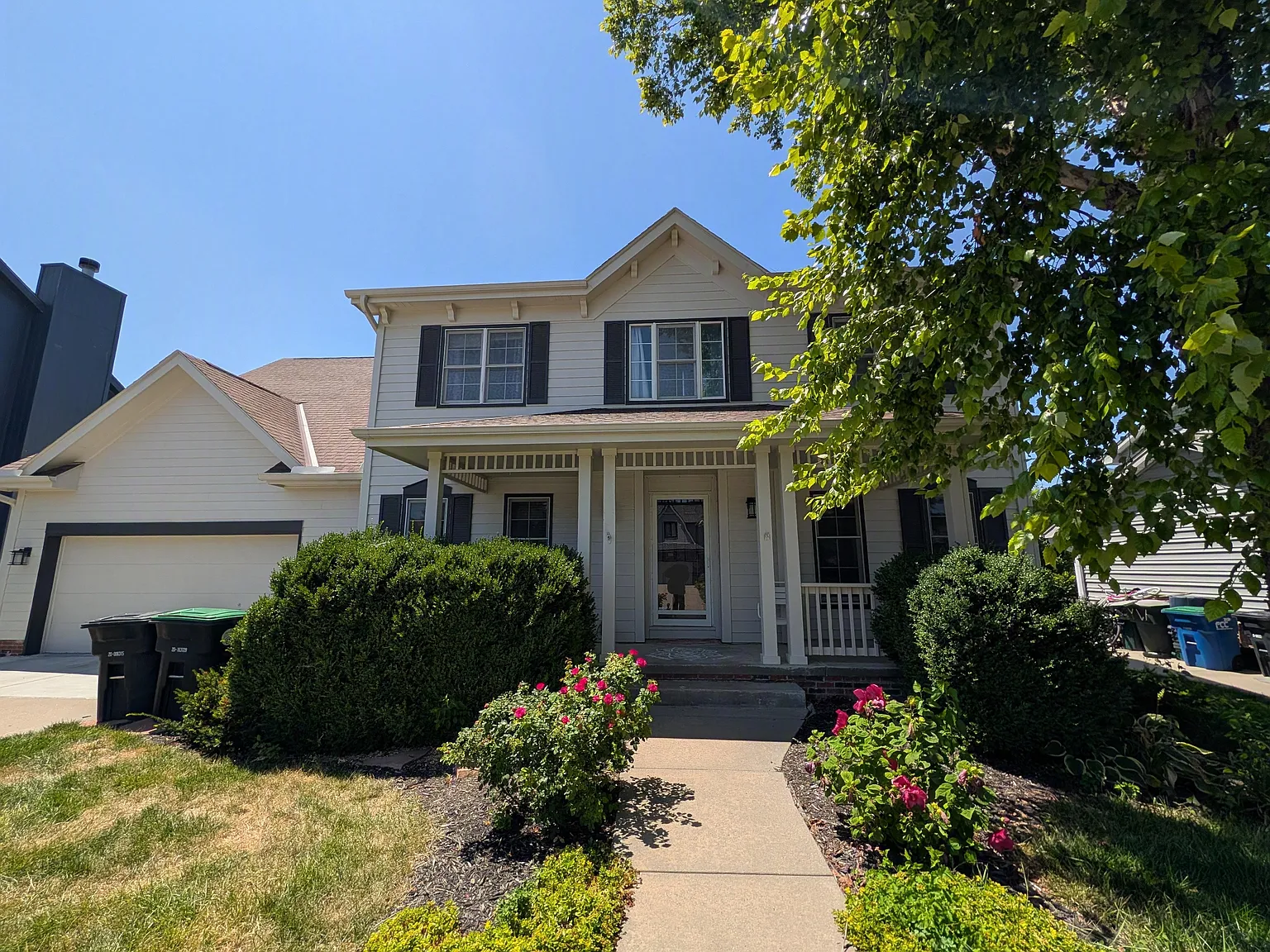 4 bed, 3062 sqft, $3,250 — Photo 2