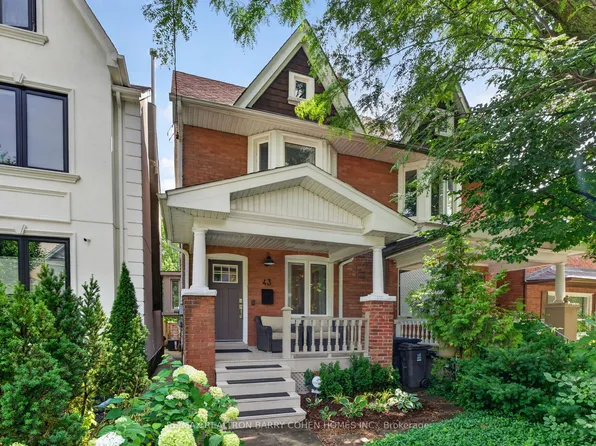 43 Helena Ave, Toronto, ON M6G 2H3