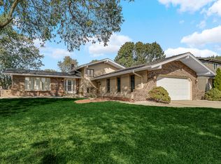 1151 Bluebird Ln, Munster, IN 46321