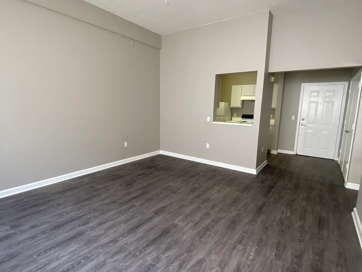 Chicago Park Place Apartments — Photo 4