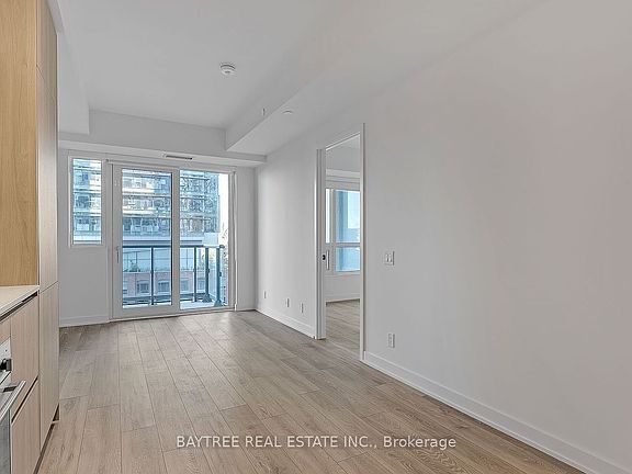 4th image of 108 Peter St #3101