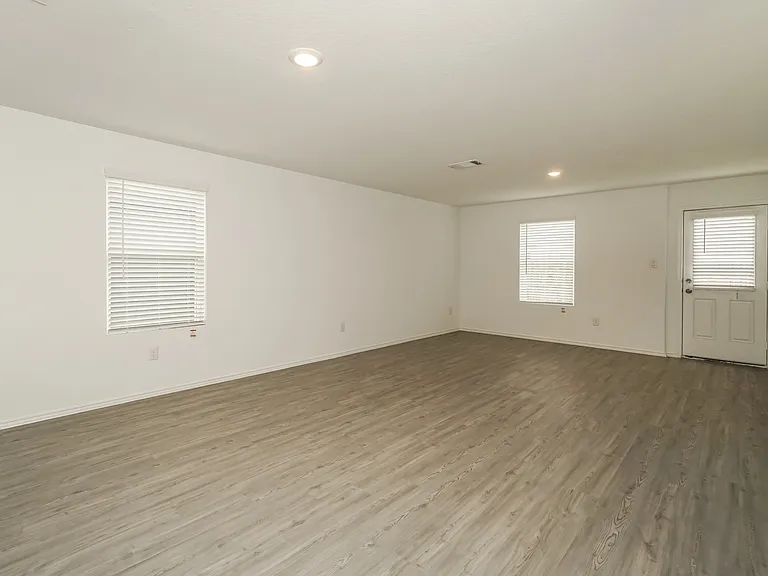8120 Nube Medina — Photo 5