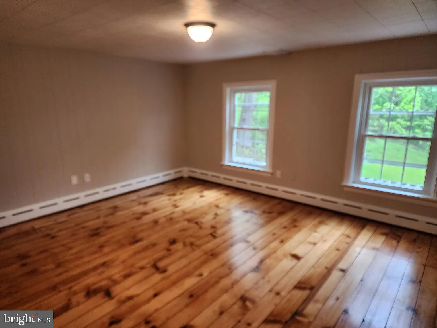 4 bed, 1450 sqft, $2,000 — Photo 2
