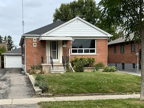 130 Yorkview Dr, Toronto, ON M8Z 2G4