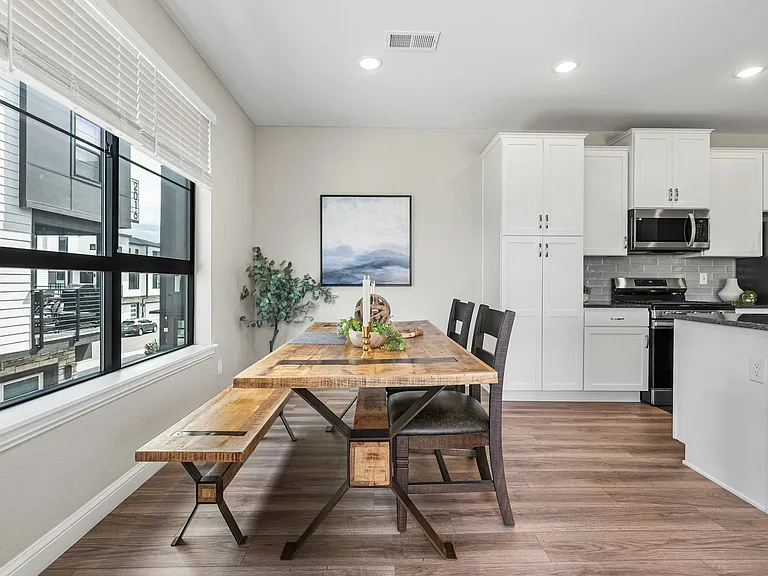 2014 S Holly St #4 — Photo 14