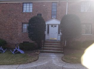 33 Troy Dr #A, Springfield, NJ 07081