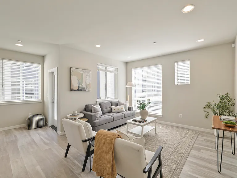 14715 Admiralty Way #B-7 — Photo 19