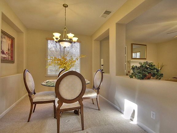 5th image of 5954 Pala Mesa Dr