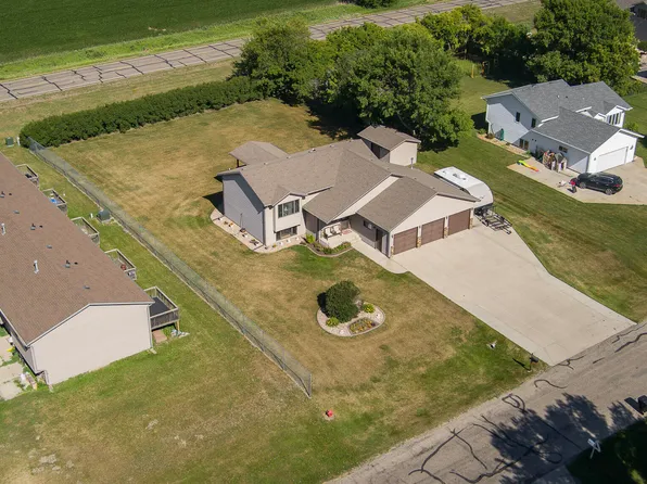 3720 W Princeton Ave, Bismarck, ND 58504