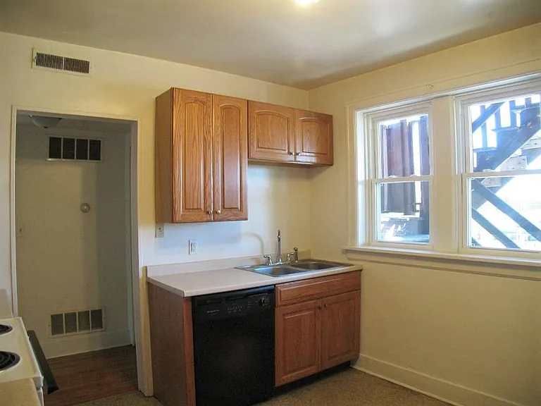 500 NE Madison Ave #A6 — Photo 11
