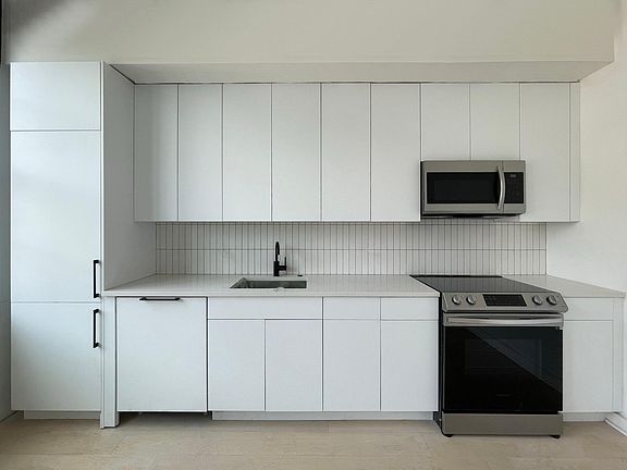 2nd image of 2414 Frankford Ave #21fc12d8b