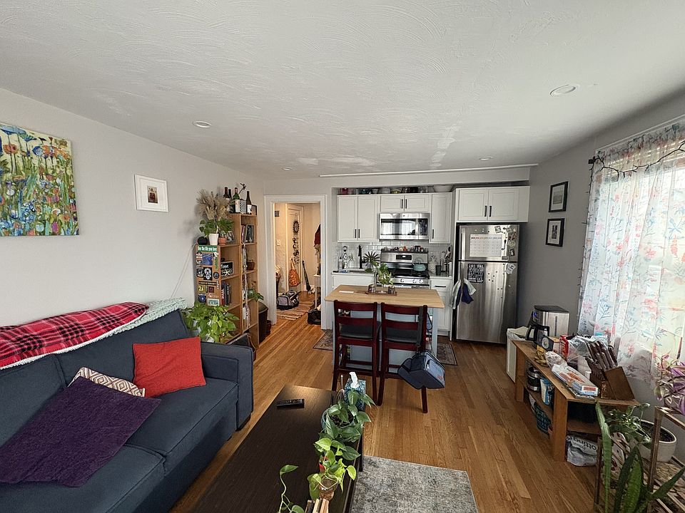 1st image of 20 Bacon St #11514027