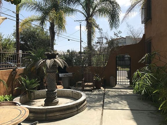 3rd image of 1415 S Sierra Bonita Ave #18095023