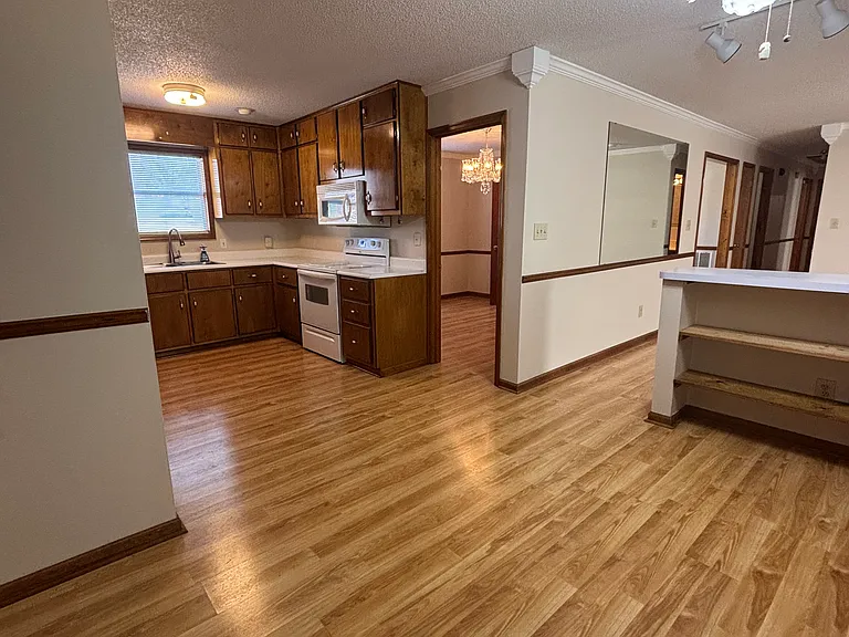 Kitchen with breakfast nook