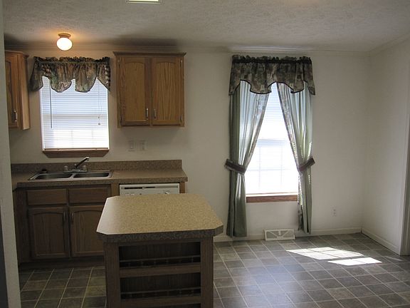 5th image of 3413 10th Ave