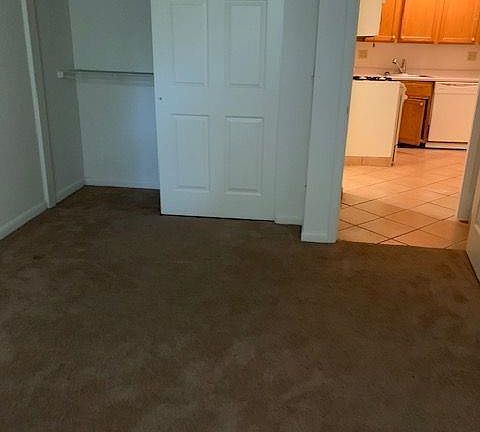 2nd image of 100A Hoyt St #T3