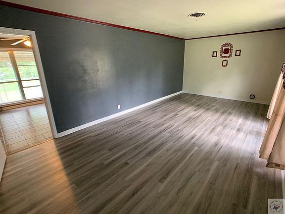 4th image of 2715 Stillwell Dr