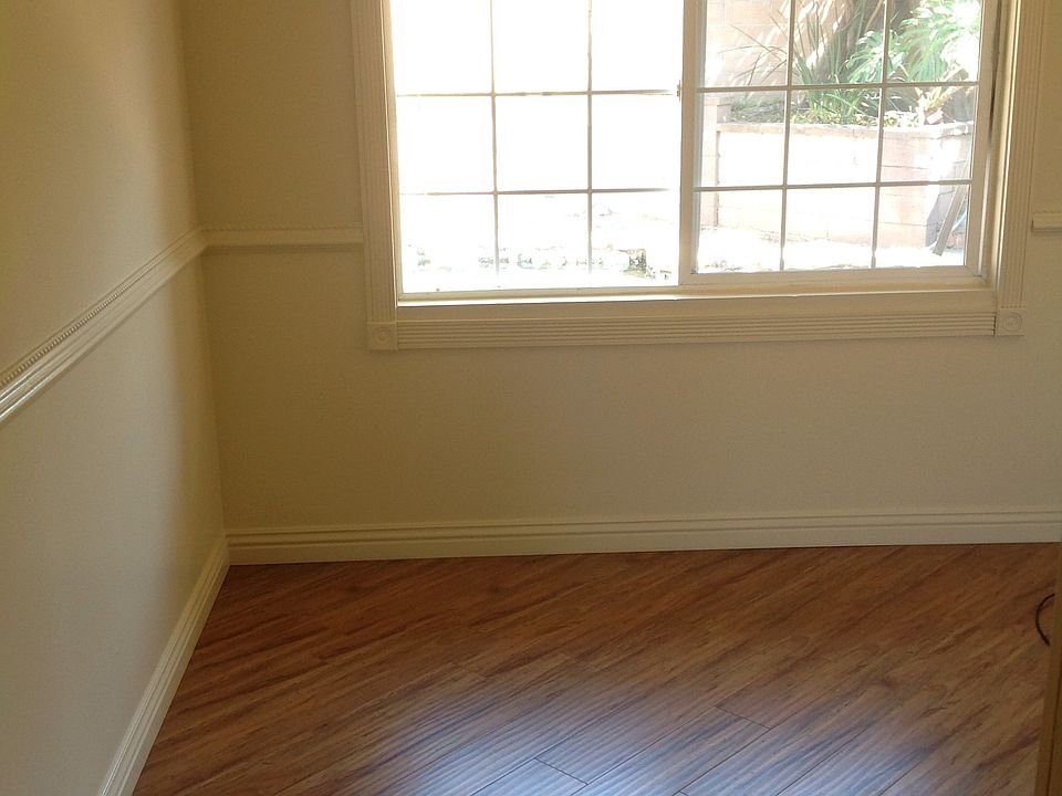 1st image of 610 E Algrove St