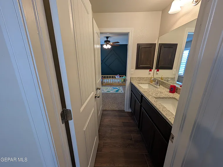 10601 Hidden Crown Pl — Photo 27