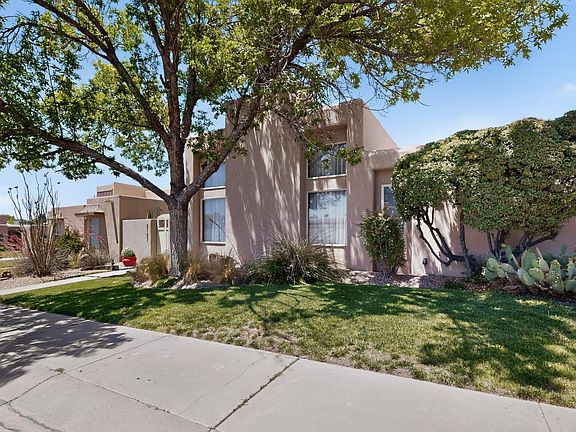 3rd image of 9107 La Costa Dr NE