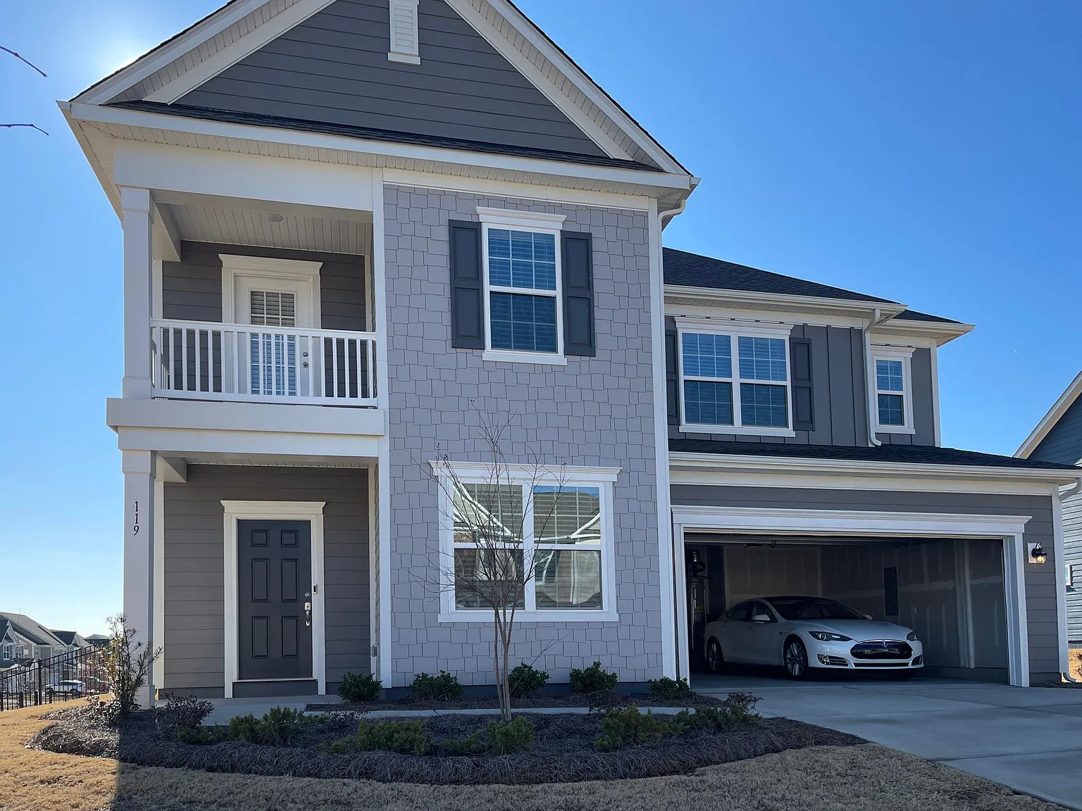 4 bed, 3.5 bath, 2713 sqft, $2,895 — Photo 3