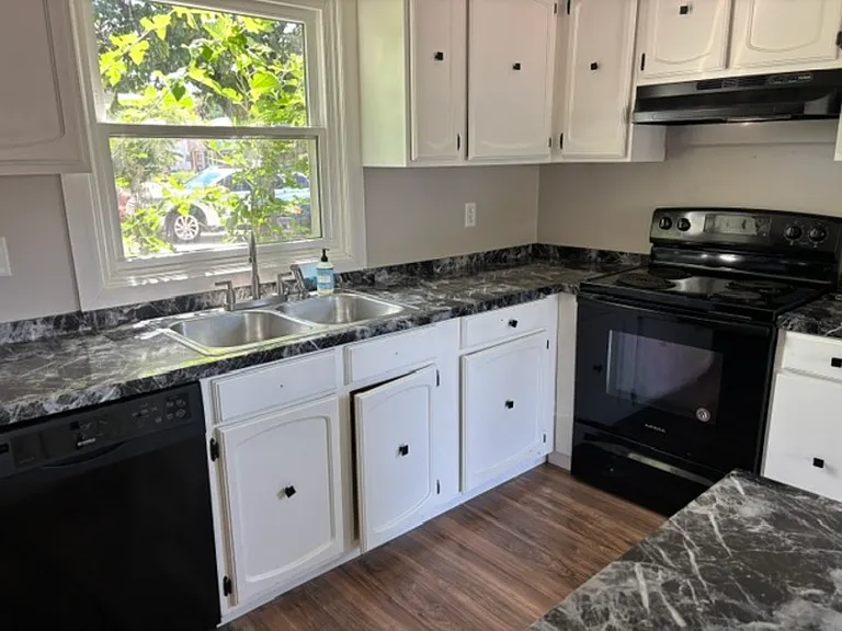 3601 Crestview Dr — Photo 3