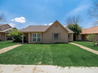 6009 Dooley Dr, The Colony, TX 75056
