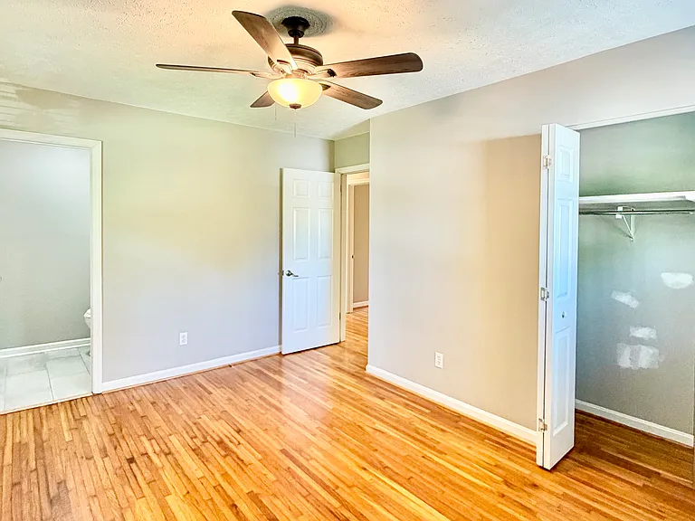 3339 Sutherland Dr — Photo 13