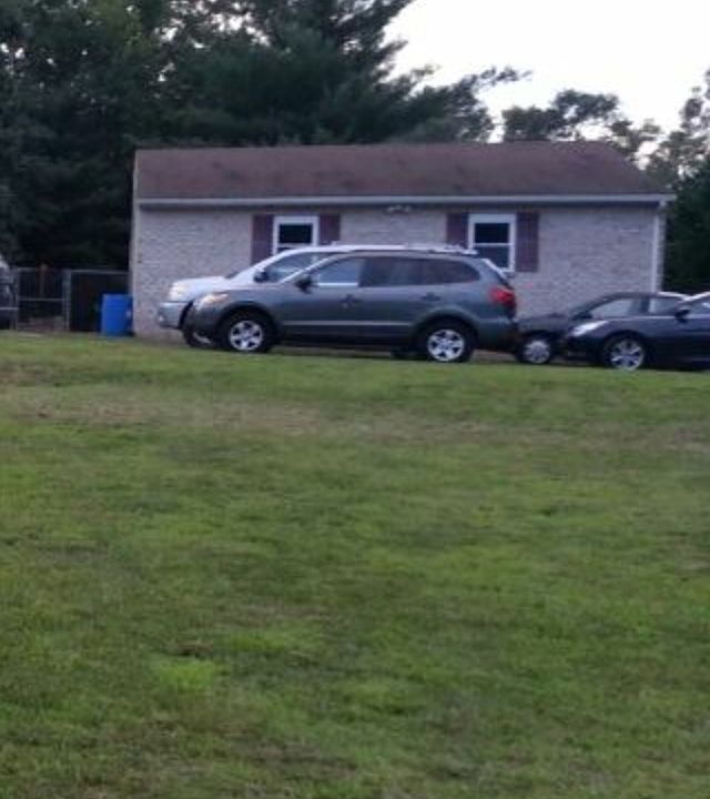 2 car garage ( fits 3 cars)