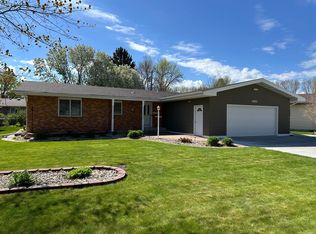 1920 McDonald Dr, Huron, SD 57350