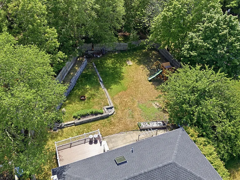 55 Robbie Rd — Photo 23