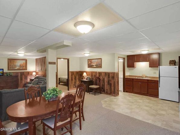 (undisclosed Address)