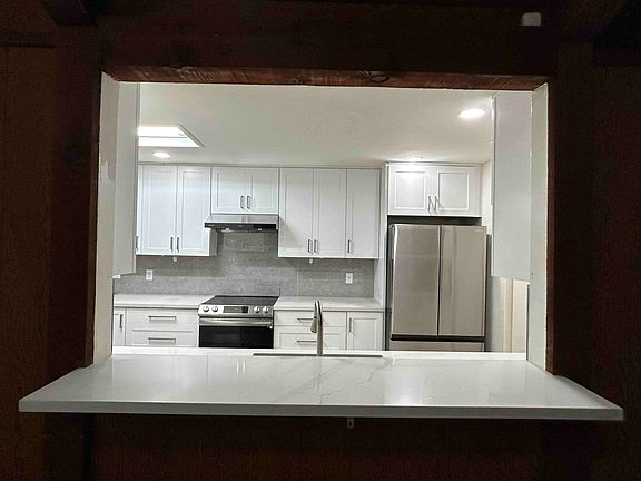 5th image of 135 Lois Ln