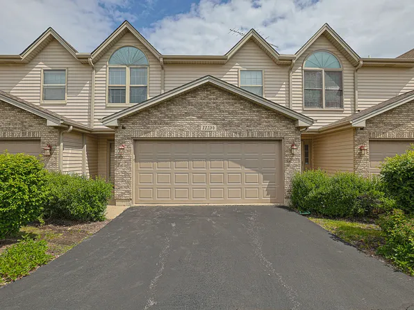 11194 Algonquin Rd #11194, Huntley, IL 60142