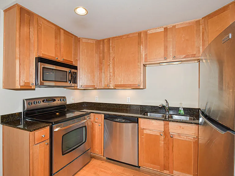 5528 Waterman Blvd #1N — Photo 8
