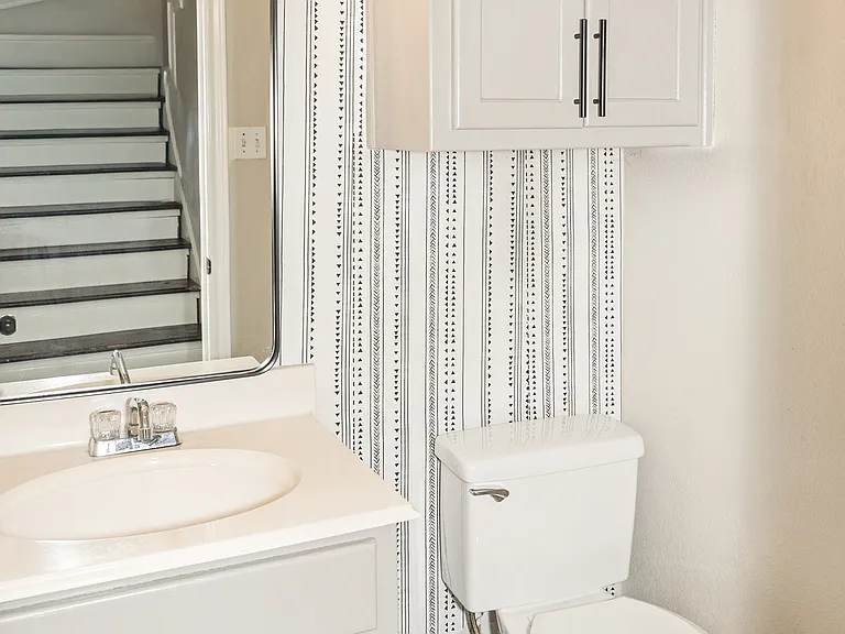 487 S Waco St — Photo 1