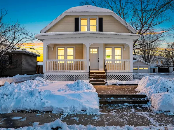 1013 S 22nd St, Manitowoc, WI 54220