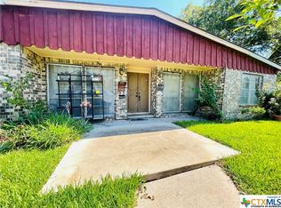 1002 Oliver St, Victoria, TX 77901