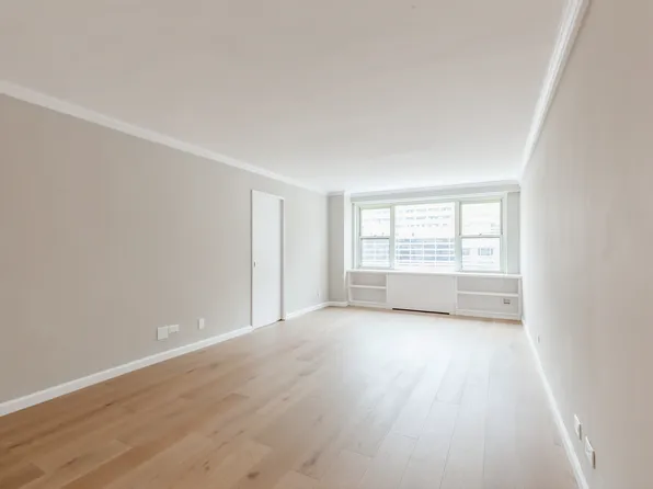 420 East 72nd Street image 10 of 15