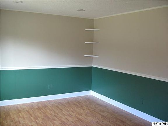 2nd image of 139 Redwood Ln