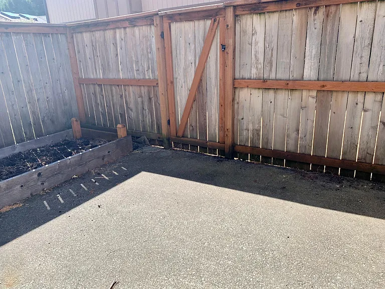 back patio w garden box area