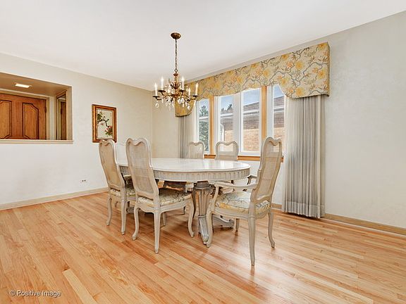 5th image of 5021 N Leonard Dr