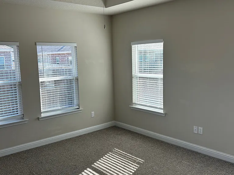 9466 Belle Creek Dr — Photo 6