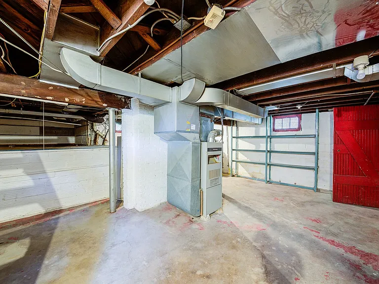 1121 Bellaire Ave — Photo 4