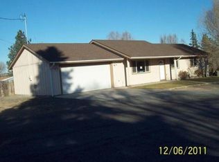 798 1st St, Madras, OR 97741