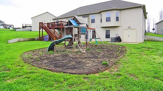 4th image of 4170 Connor Dr