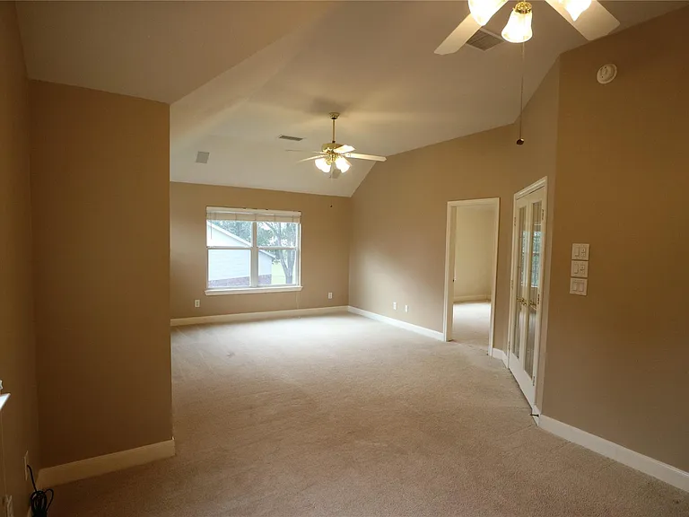 1215 Pelican Hill Ct — Photo 14