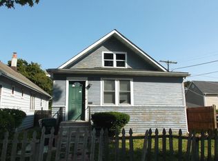 813 Hickory St, Waukegan, IL 60085