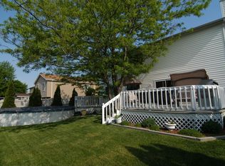 727 Concord Dr, Crystal Lake, IL 60014